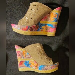 2 Lips Too -Too Tropic Tan/Taupe SuedeSandals with Multicolor Wedge Heel -Size 7